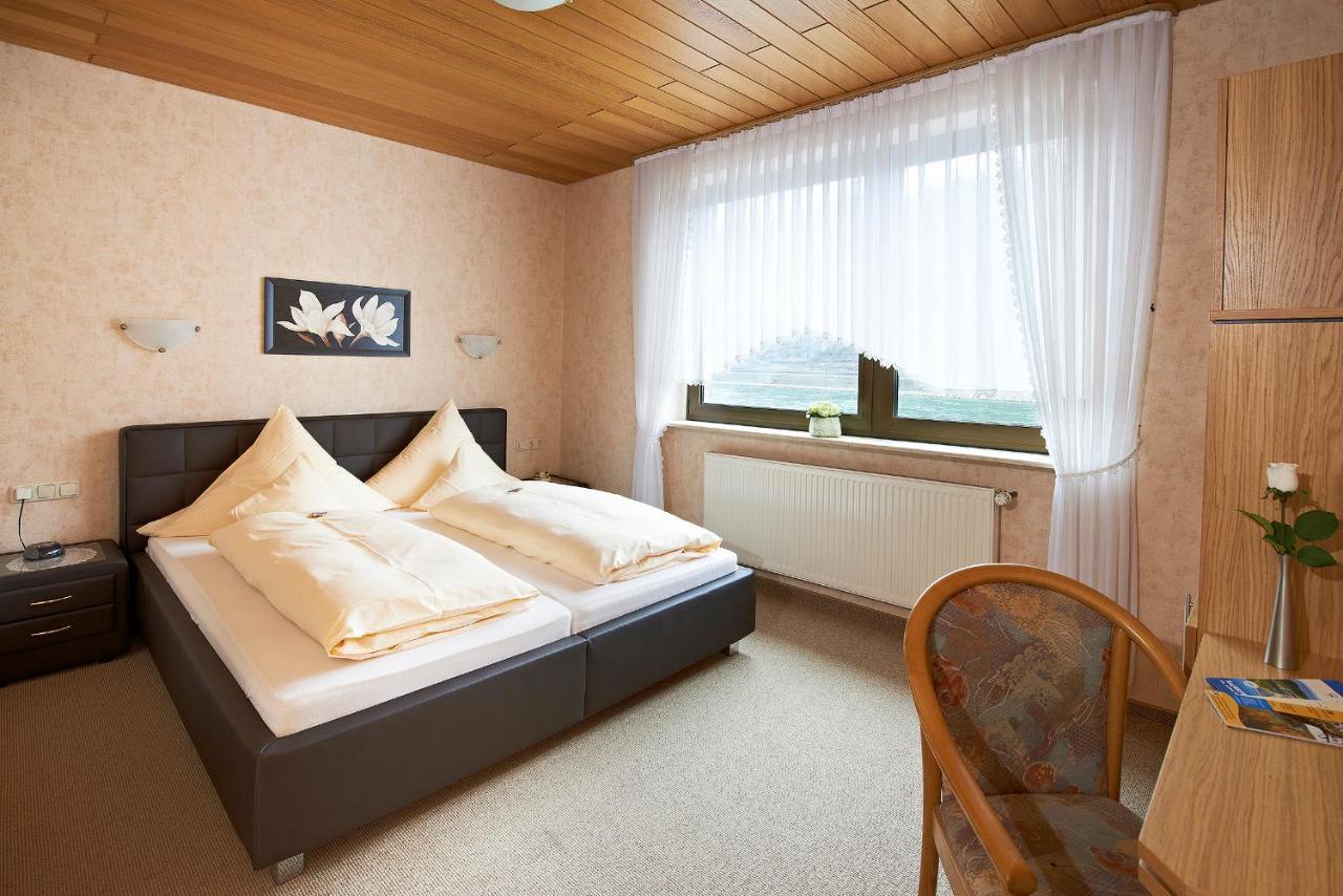 Hotel & Restaurant Krone Kestert Eksteriør billede