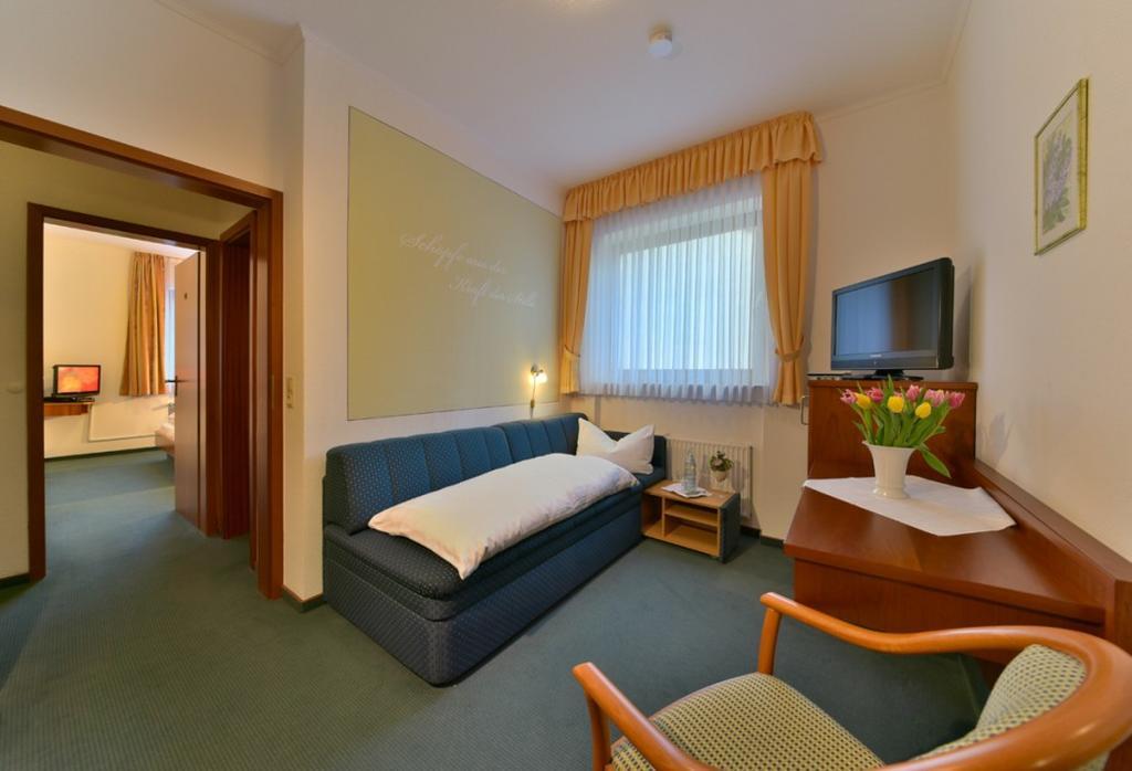 Hotel & Restaurant Krone Kestert Eksteriør billede