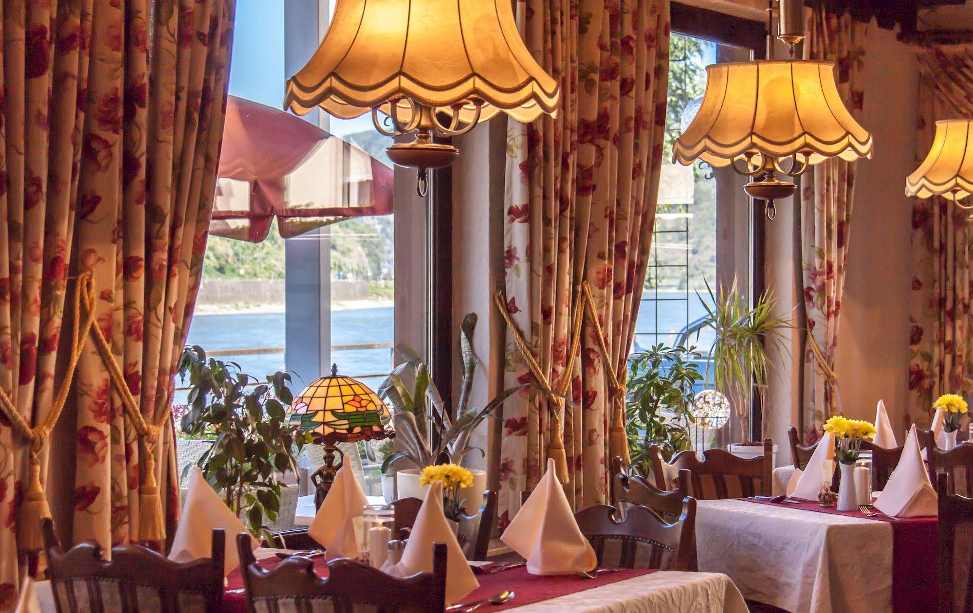Hotel & Restaurant Krone Kestert Eksteriør billede