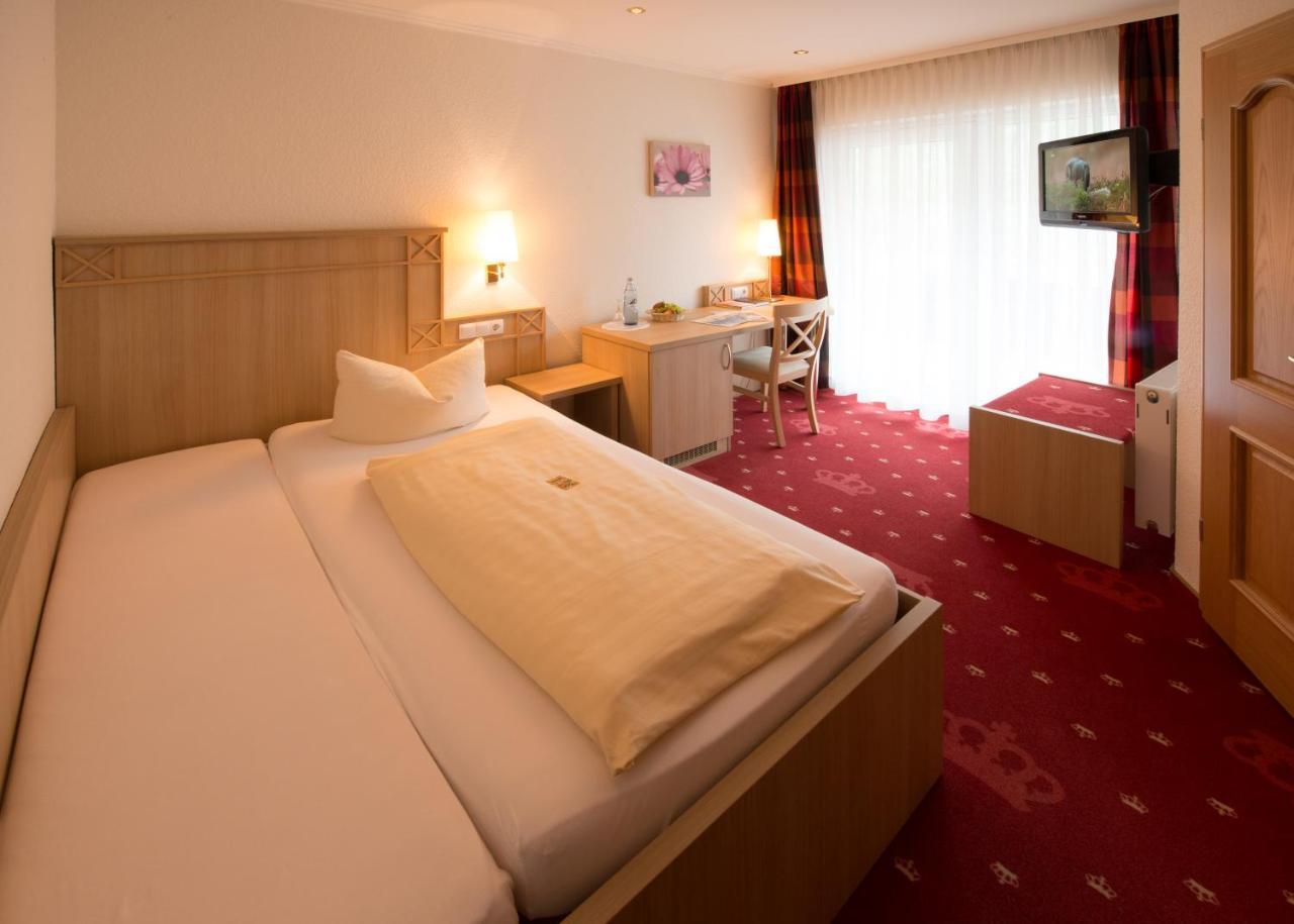 Hotel & Restaurant Krone Kestert Eksteriør billede
