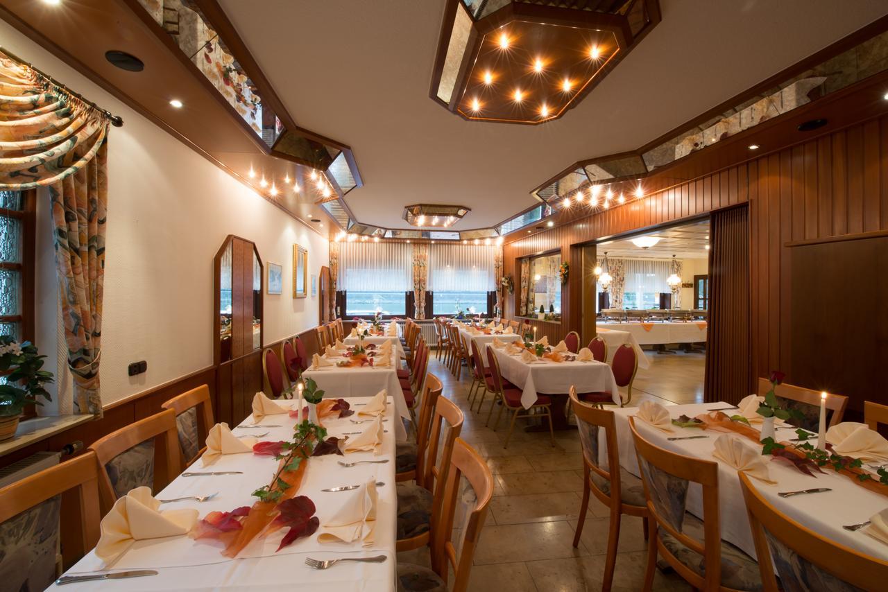 Hotel & Restaurant Krone Kestert Eksteriør billede